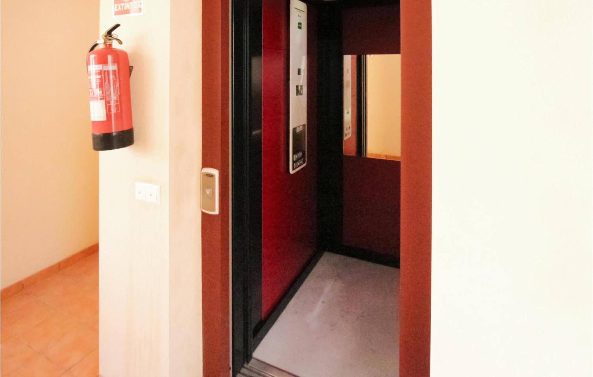 Awesome Apartment In Orihuela With Kitchen Playa Flamenca Luaran gambar